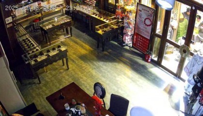 大同“店铺被撬锁开灯”事件引关注 街道回应：正在核查