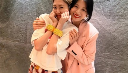 胡定欣获胡杏儿赠送一对龙凤镯超开心!网友猜其疑似已怀孕