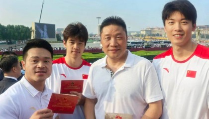 汪顺、马龙、陈梦等观看阅兵后发文