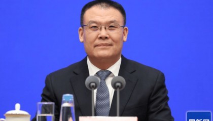 曾任河南省财政厅厅长、信阳市委书记，财政部副部长王东伟履新安徽省委常委