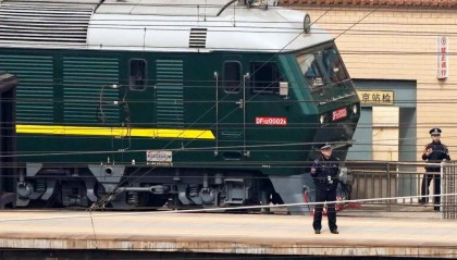 金正恩启程来华，他的神秘专列长什么样？