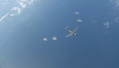 4架歼-20伴飞,运-20飞机已进入我国领空!