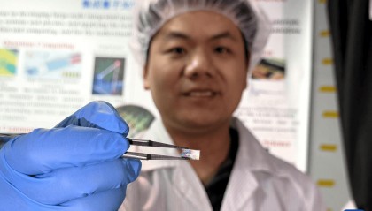 “中美同日宣布在量子芯片取得重大突破,但方法和所获评价截然不同”