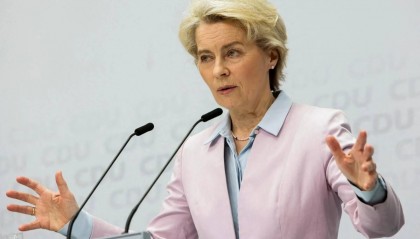 欧盟批评中国令人失望，中国六字反问有力回击，“你敢批评美国吗？”