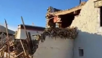 连线西藏定日地震亲历者：家里砖房差点塌了，正前往拉萨借宿