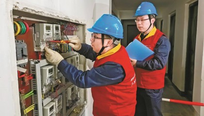 10分钟左右换一只电表 “不停电换表”将在宁波推广