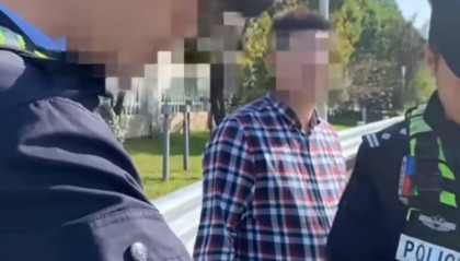 女子坐后排未系安全带被罚20元曝光交警，南通高速交警：处罚合法合规