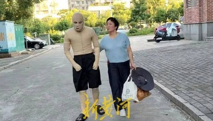 大学生因室友电动车燃爆，全身90%烧伤，治疗已花了290万元