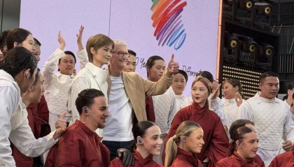 苹果CEO库克年内首次访华，现身成都参加苹果50周年庆典