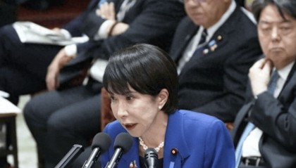 全面反华？高市早苗连开2枪，为出兵台海铺路，解放军舰机已出动