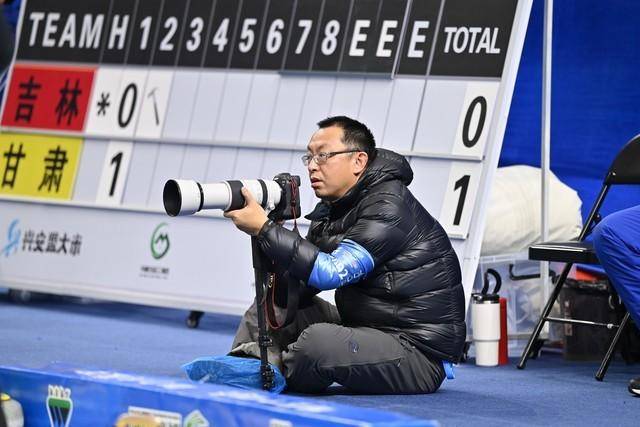 “动”感十足，与佳能EOSR3共舞冰雪“佳”年华