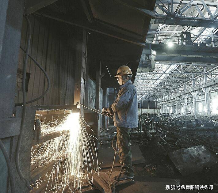快速了解：15CrMoR(HIC) 是什么材质？15CrMoR(HIC) 性能特点及其应用范围