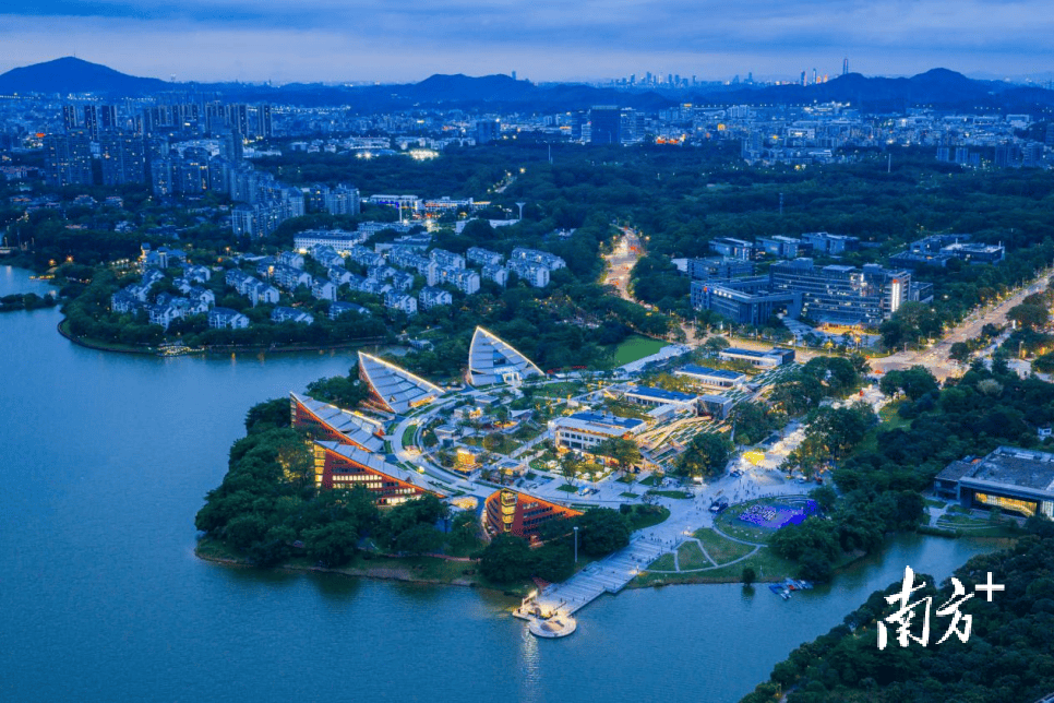 东莞推进全域文明建设：一座超大城市的治理升维｜南方莞评
