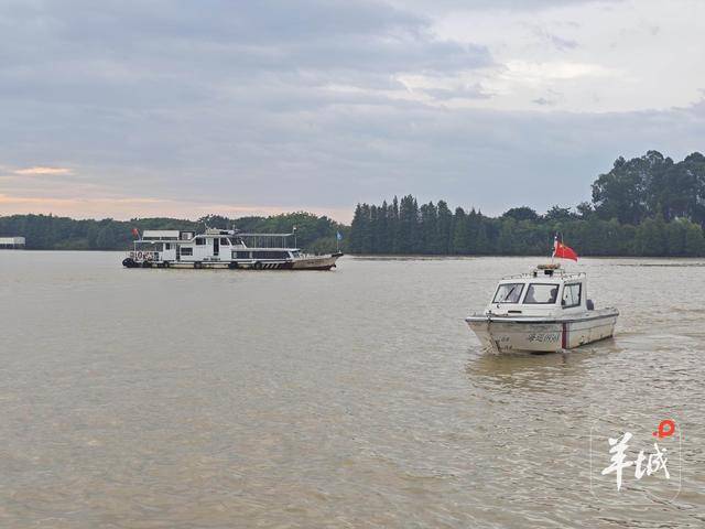 赶在台风“桦加沙”登陆前 东莞安全转移檀香岛上18名人员