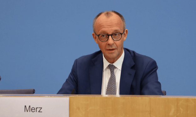 默克尔预言成真!外长取消访华,德国国内声音变了,中方这次不客气了,默茨火速对华做出保证