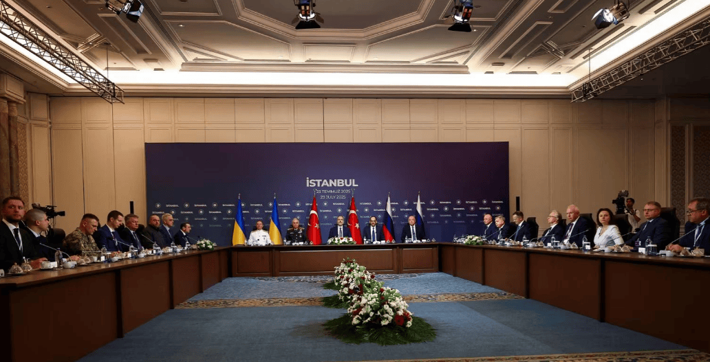 泽连斯基立场180度大反转，乌克兰再给俄罗斯一次会谈机会，莫斯科回应一反常态