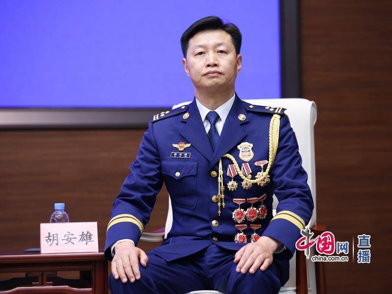 国家消防救援局透露新余“1·24”火灾救援细节:人员逃生受阻吸入大量浓烟后遇难,满地都是课本教材、还有几只跑丢的鞋子