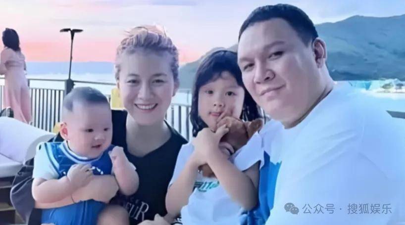 官宣与年下弟弟的新恋情!姐姐离婚后审美火速升级了?!